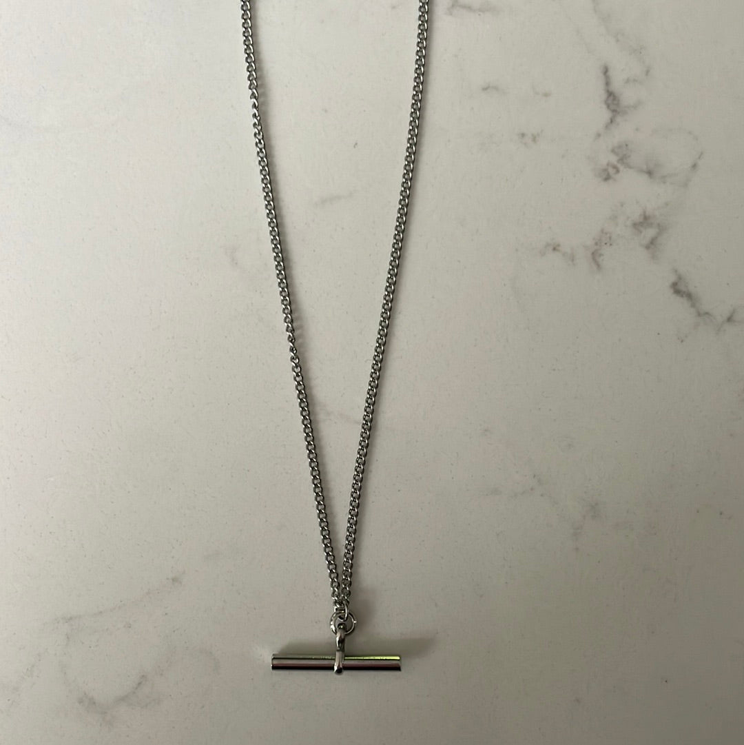 51 T Bar Necklace Gold / Silver