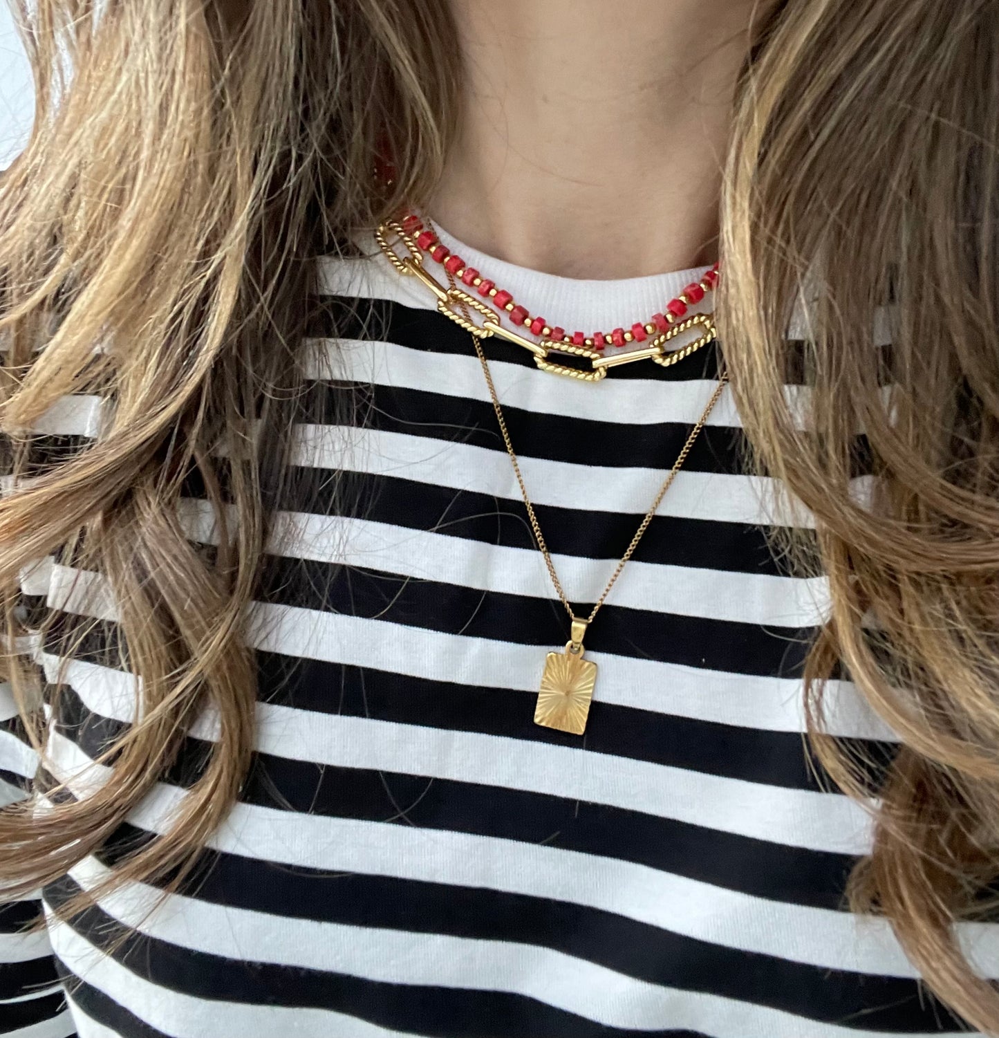Red & Gold beaded necklace A84