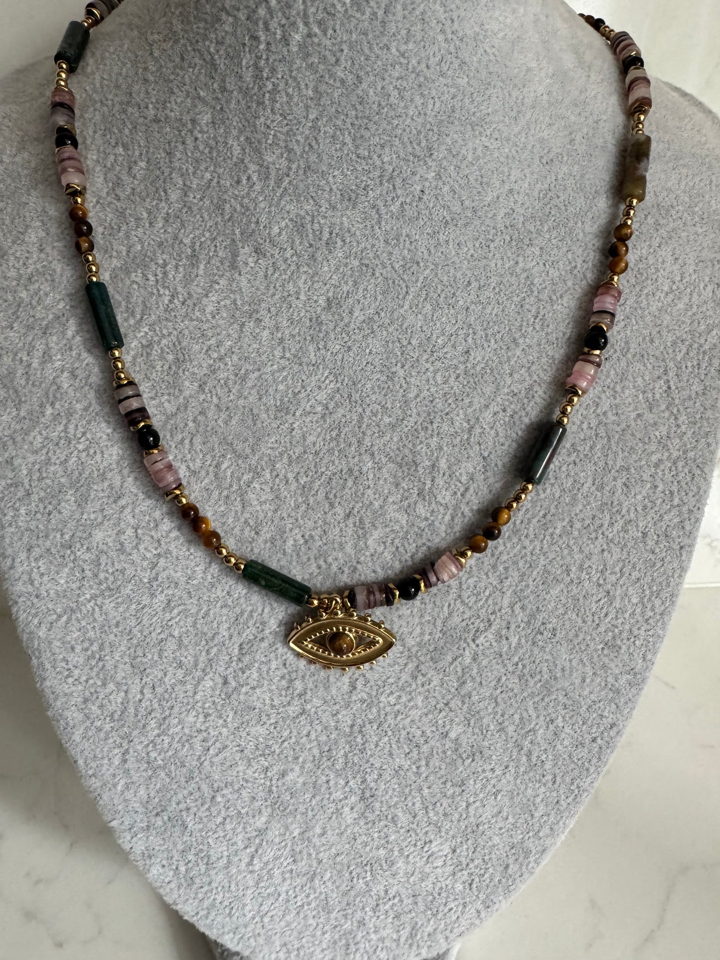 Beaded evil eye necklace B61
