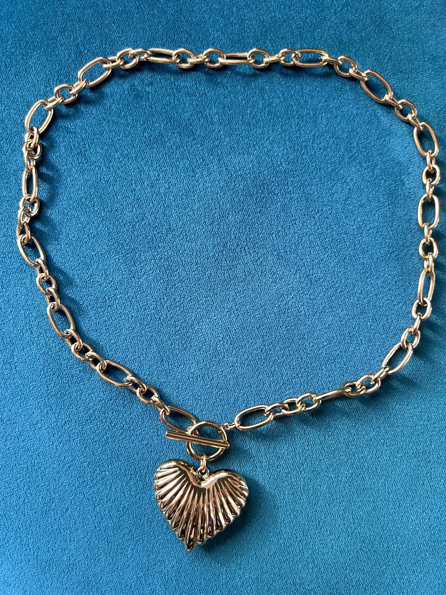 Chunky heart pendant necklace A28