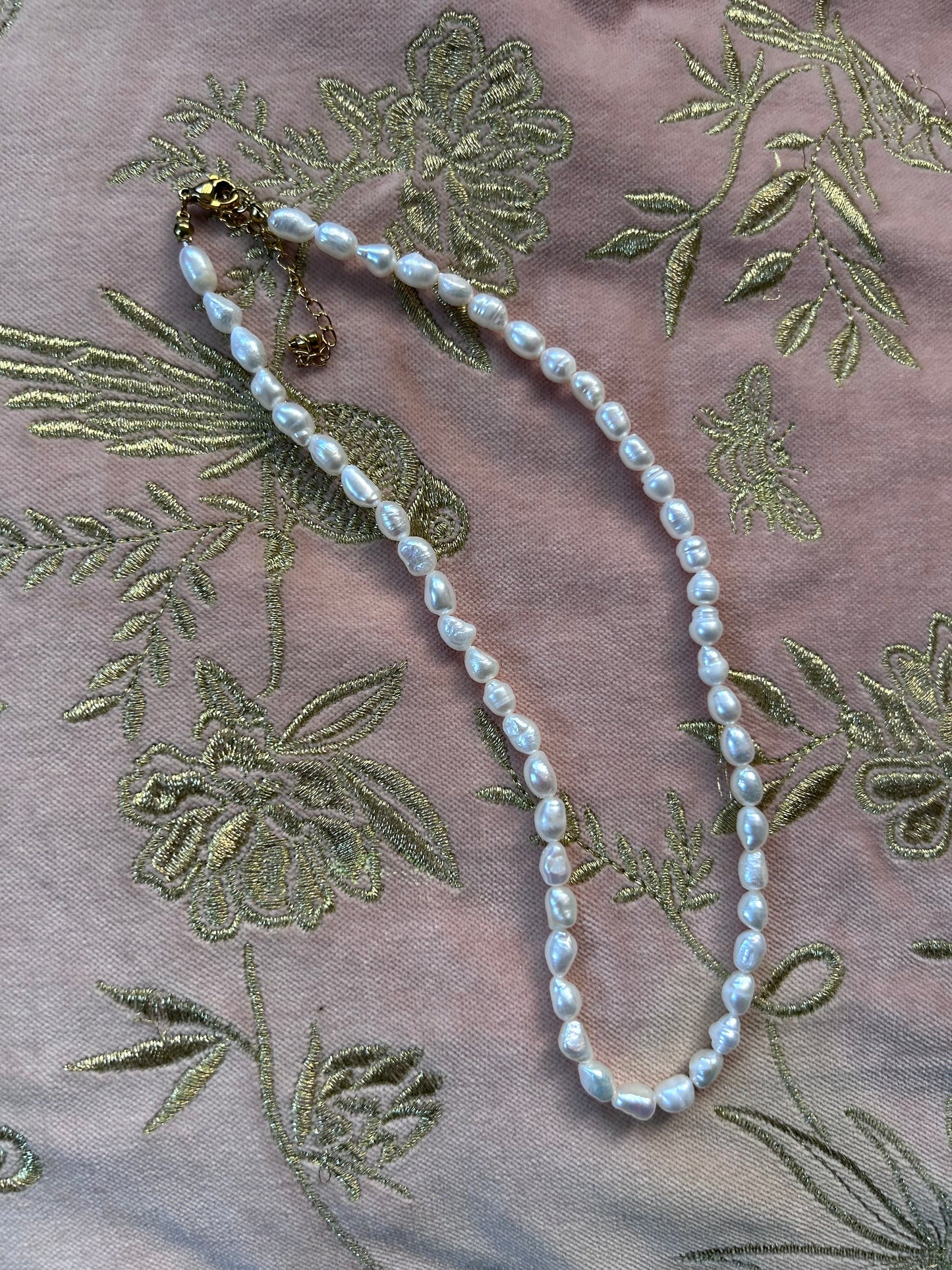 Pearl necklace 92