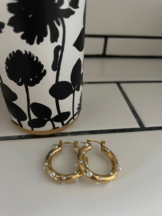 Slim pearl hoop 54