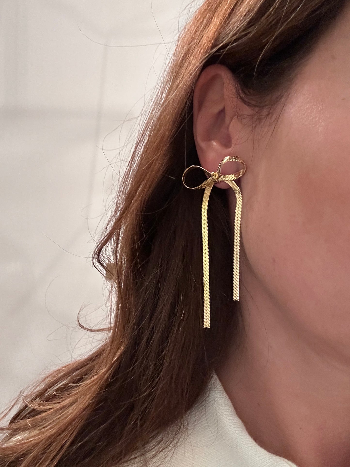 Gold Bow earring A21