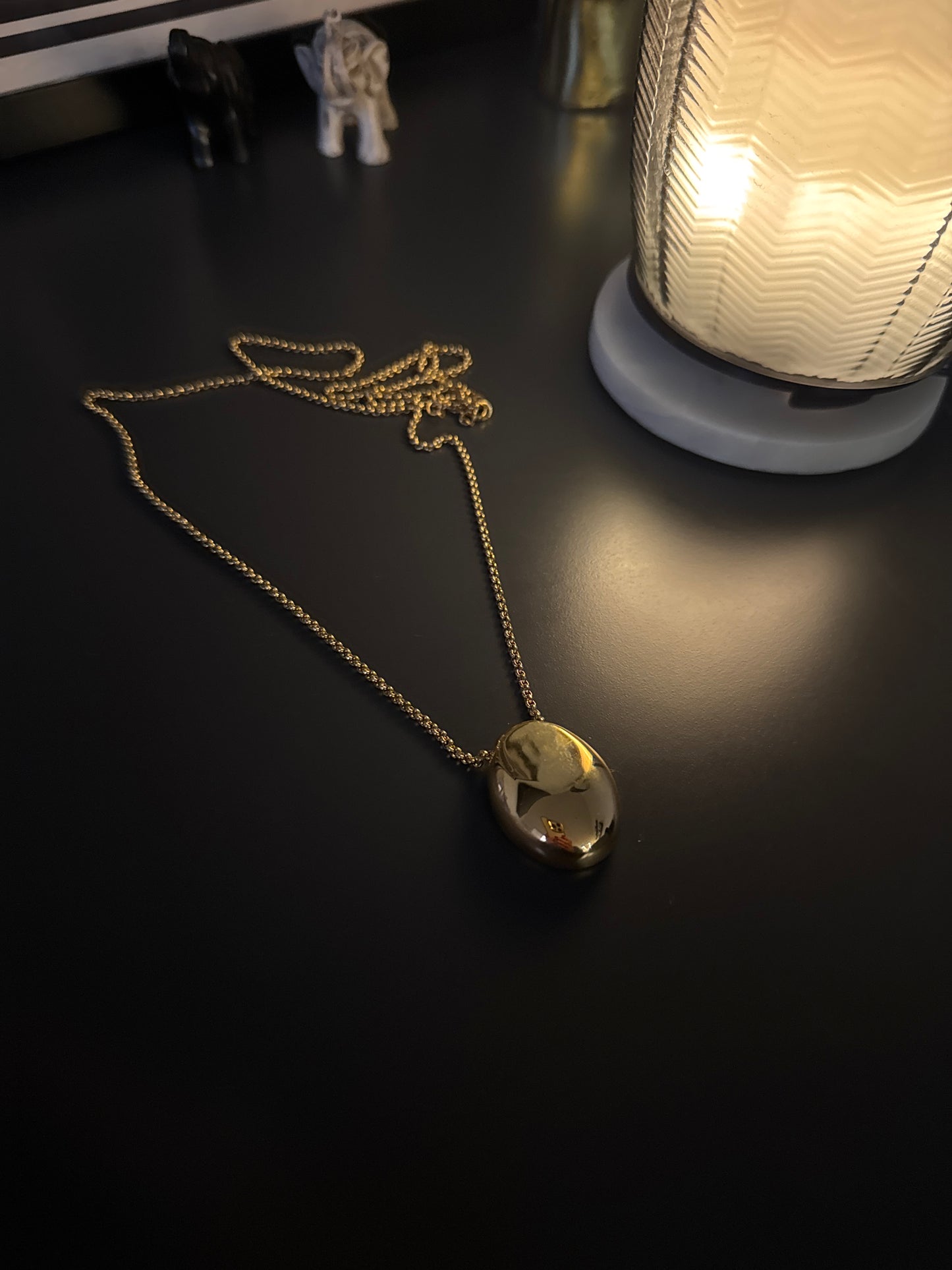 Gold tear drop pendant necklace A73