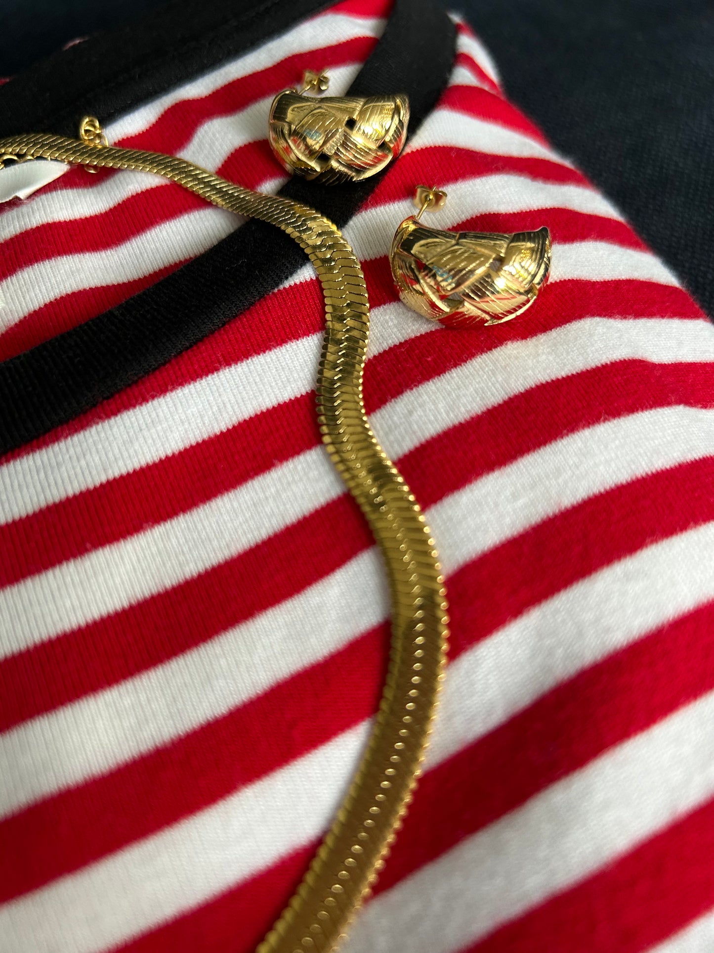 Gold snake chain 28