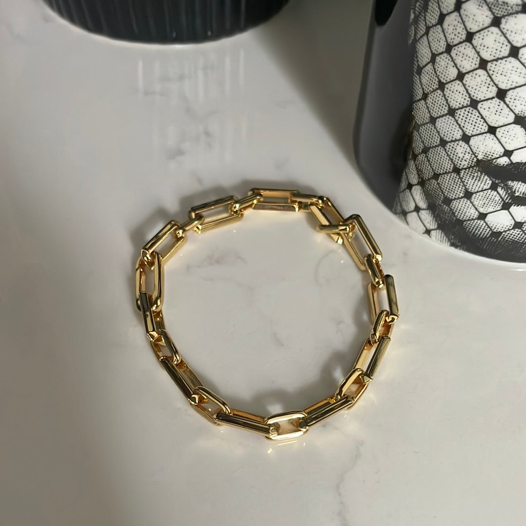 Gold rectangular link bracelet