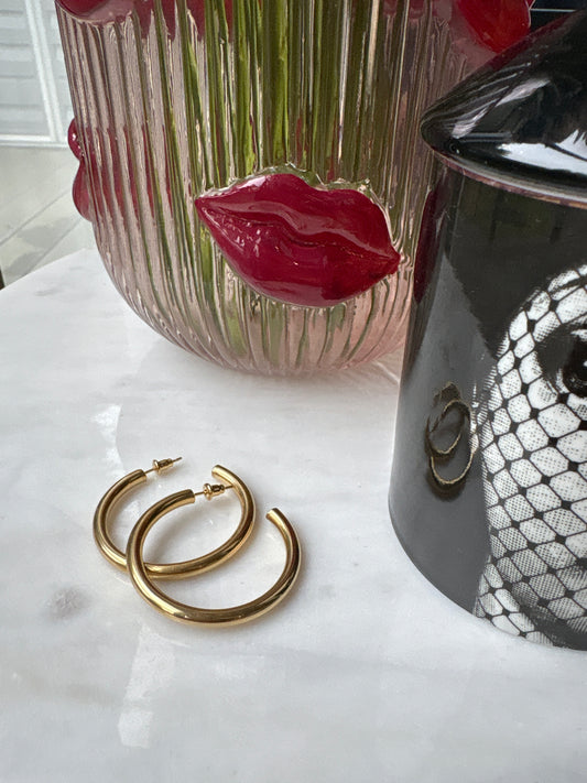 A78 Large gold hoop
