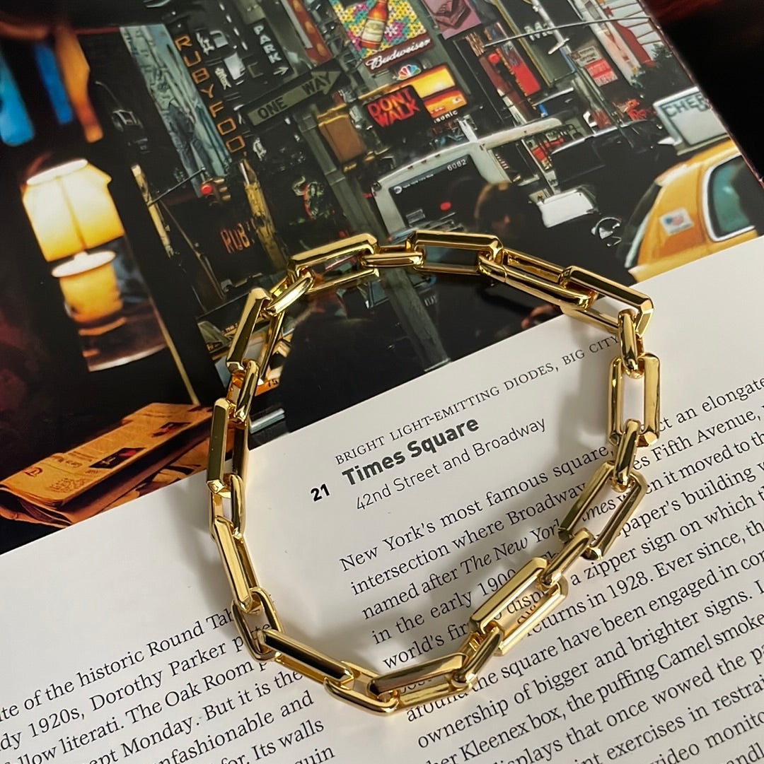 Gold rectangular link bracelet