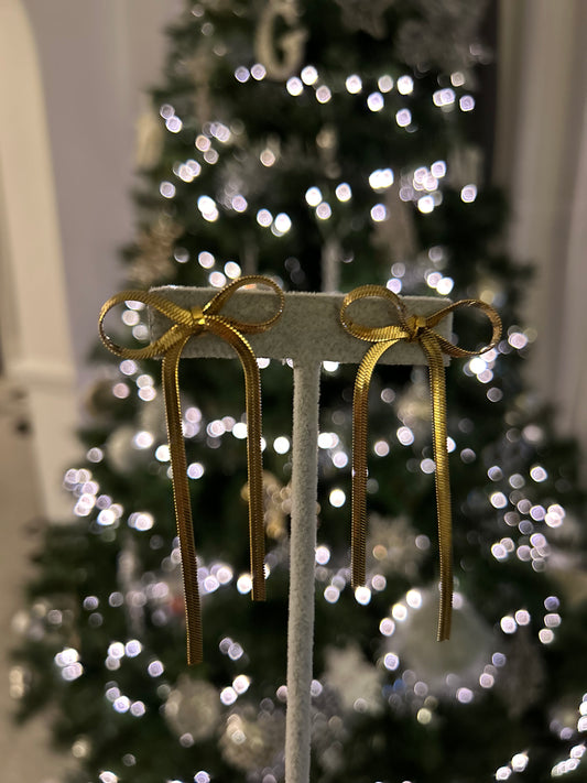 Gold Bow earring A21