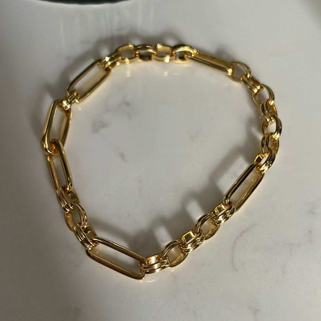 Gold link bracelet