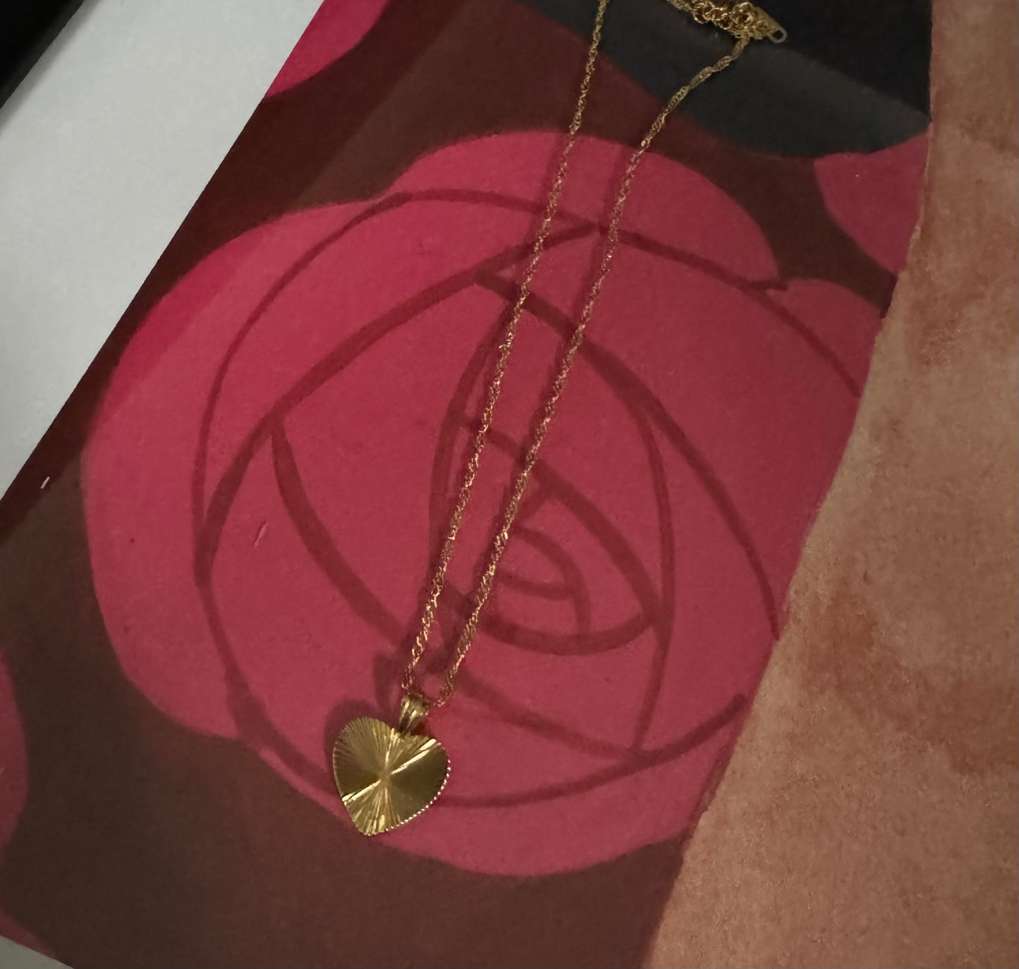 Gold engraved heart necklace A11