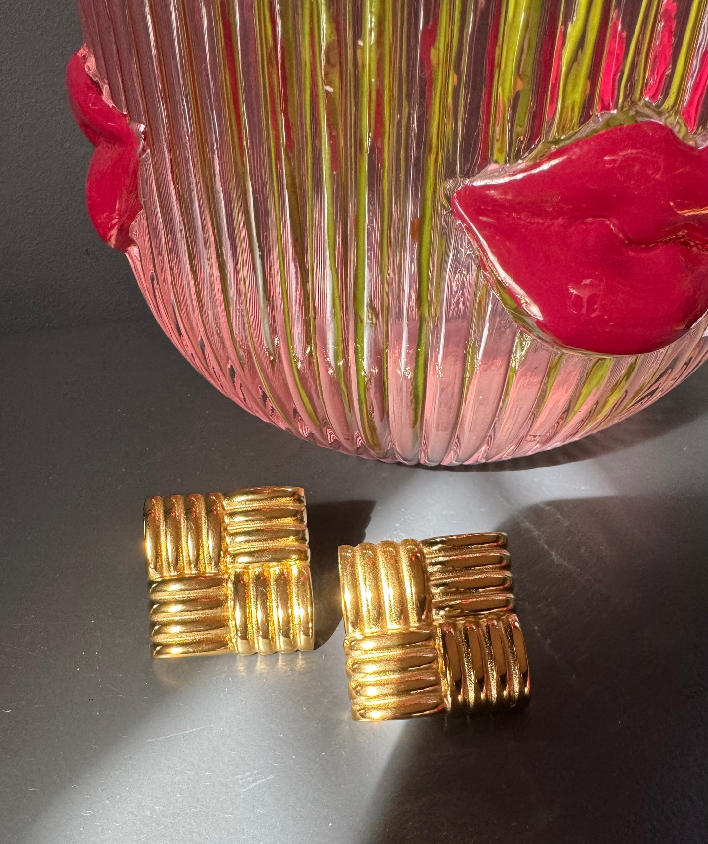 Square statement earrings A49