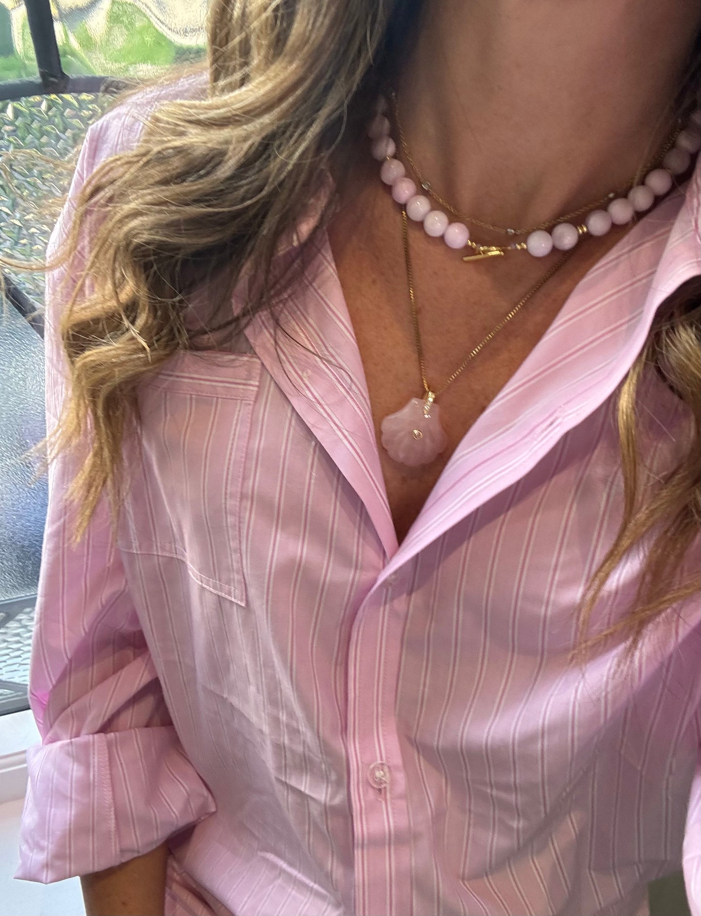 Pink shell necklace B35