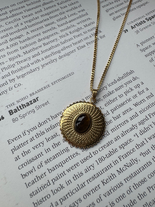 Tigers eye pendant necklace A69