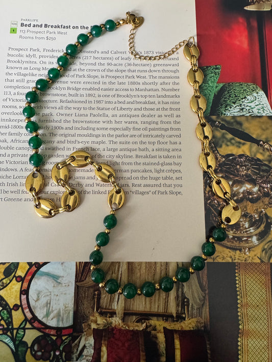 Gold & green beaded necklace A65