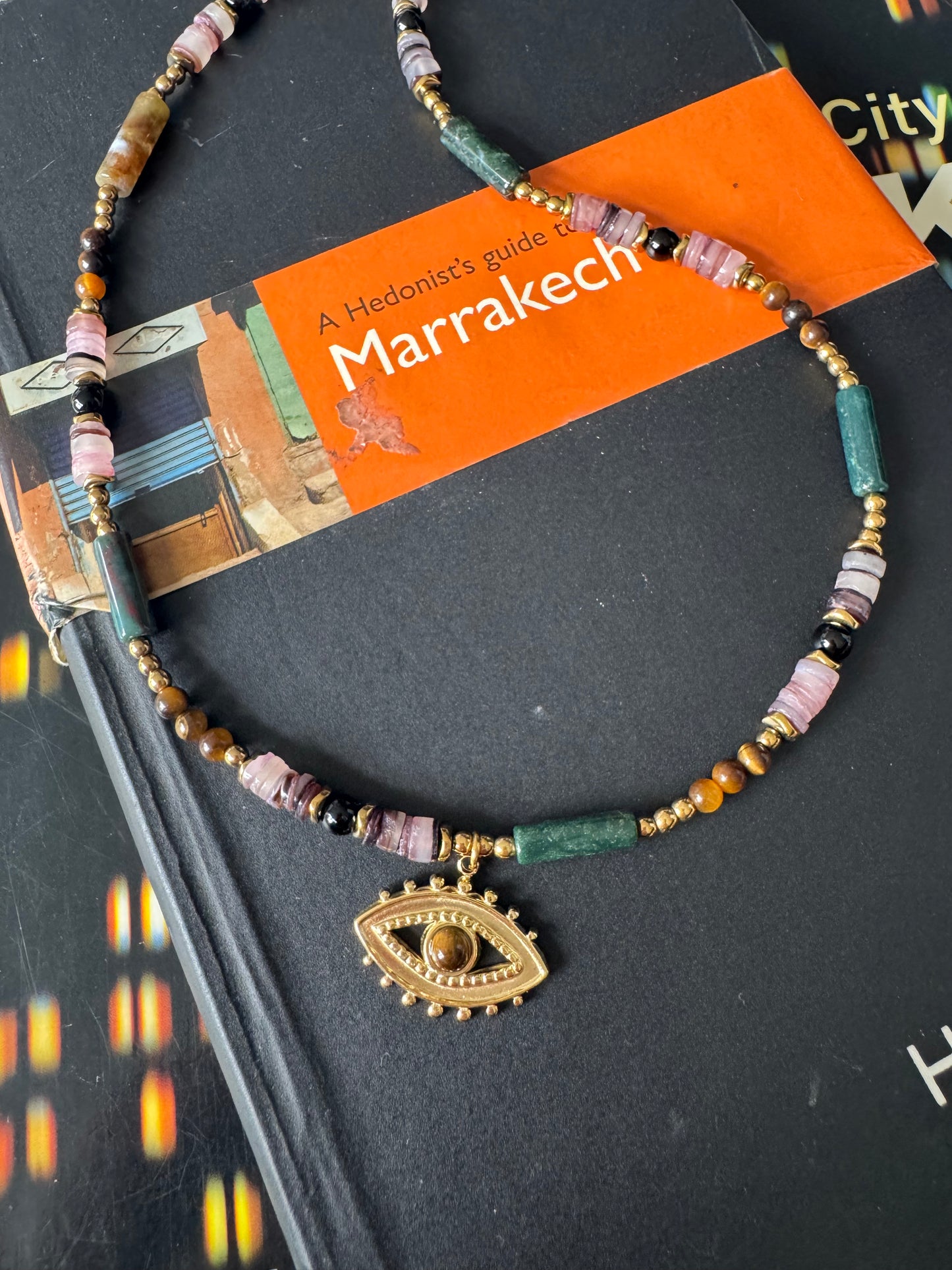 Beaded evil eye necklace B61