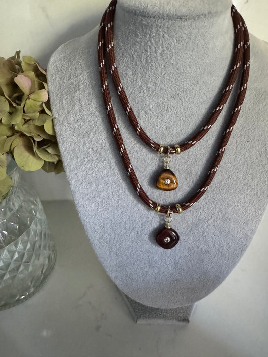 Brown cord pendant necklace B70
