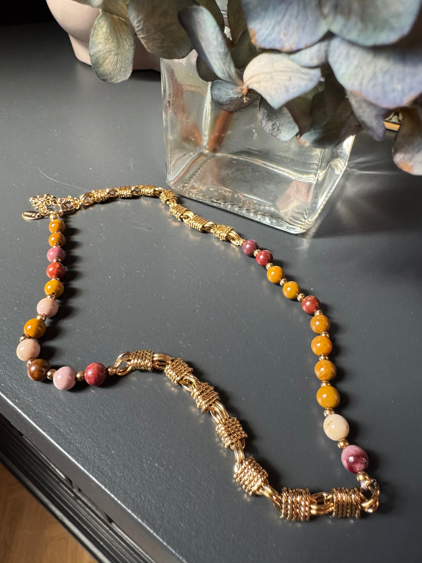 Brown gold beaded agate necklace A76
