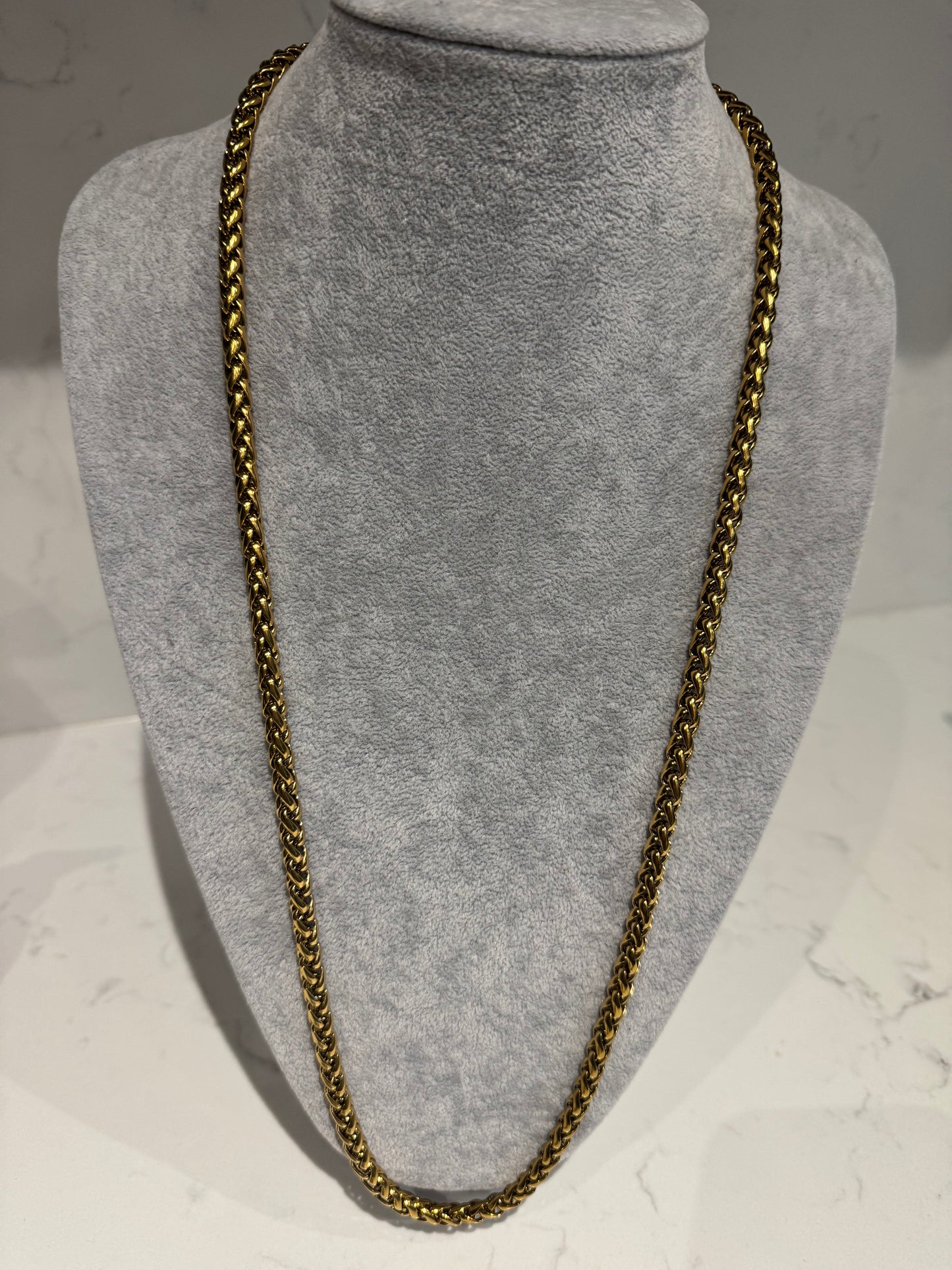 Gold chunky extra long chain B76