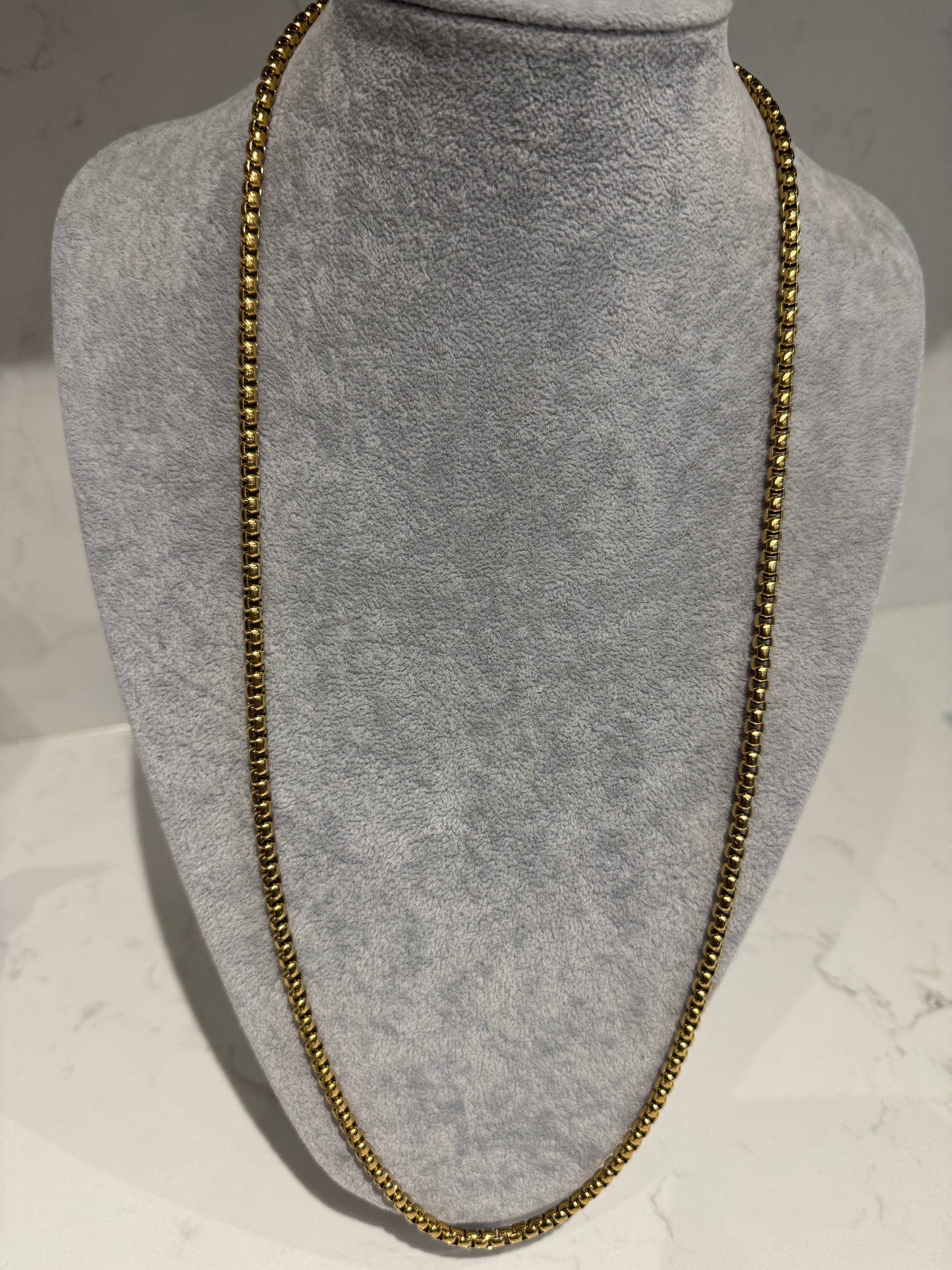 Gold chunky extra long chain B76