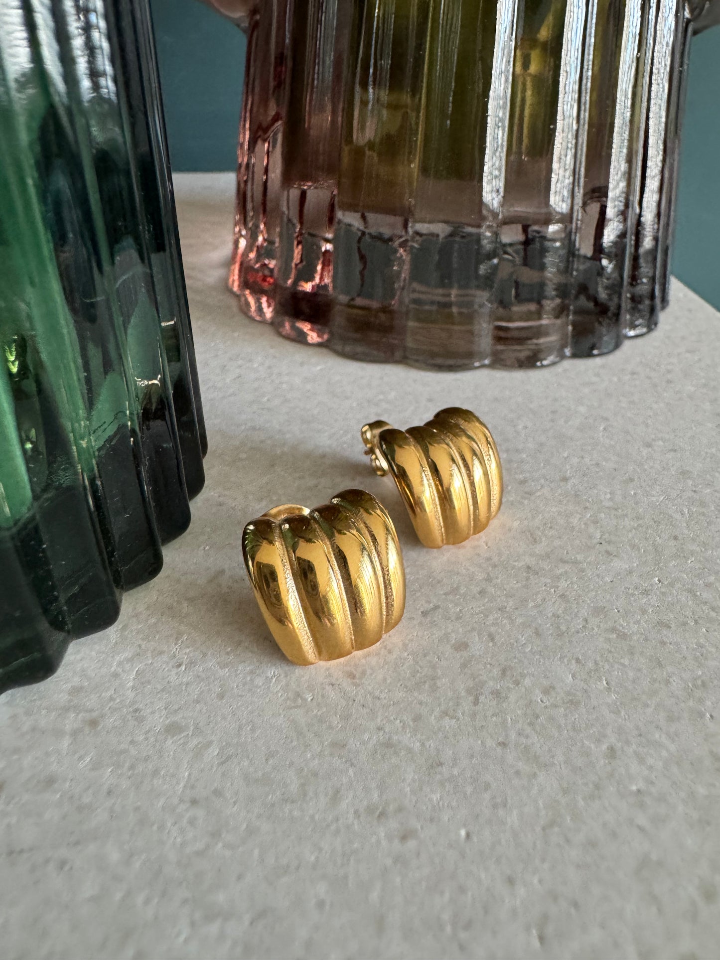 Gold ridged earrings A26