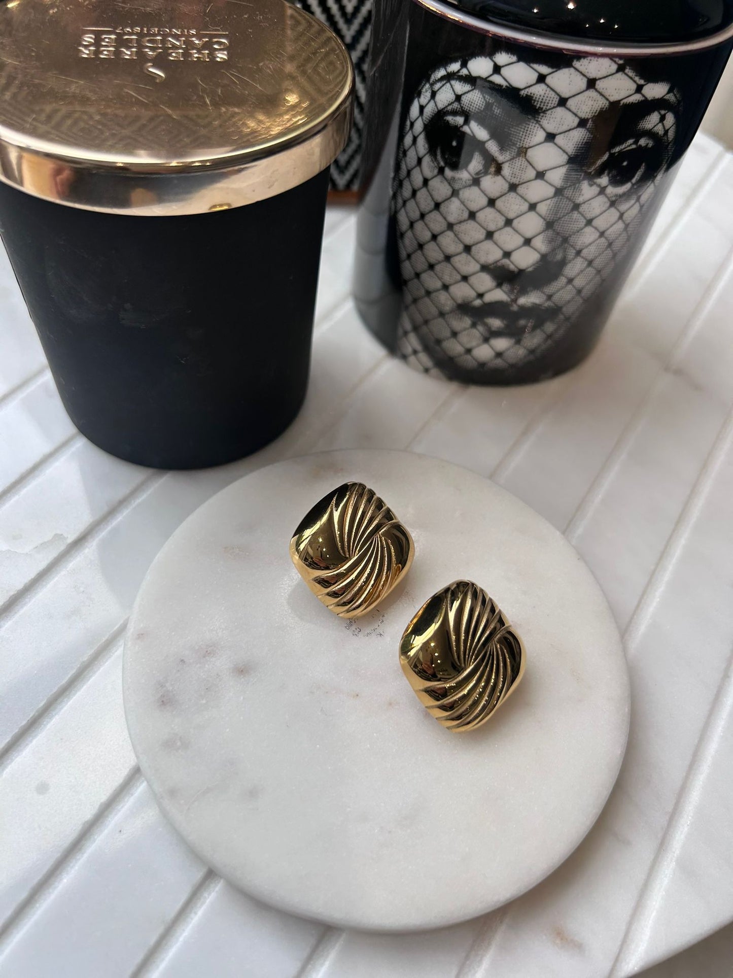 Rectangular statement stud A32