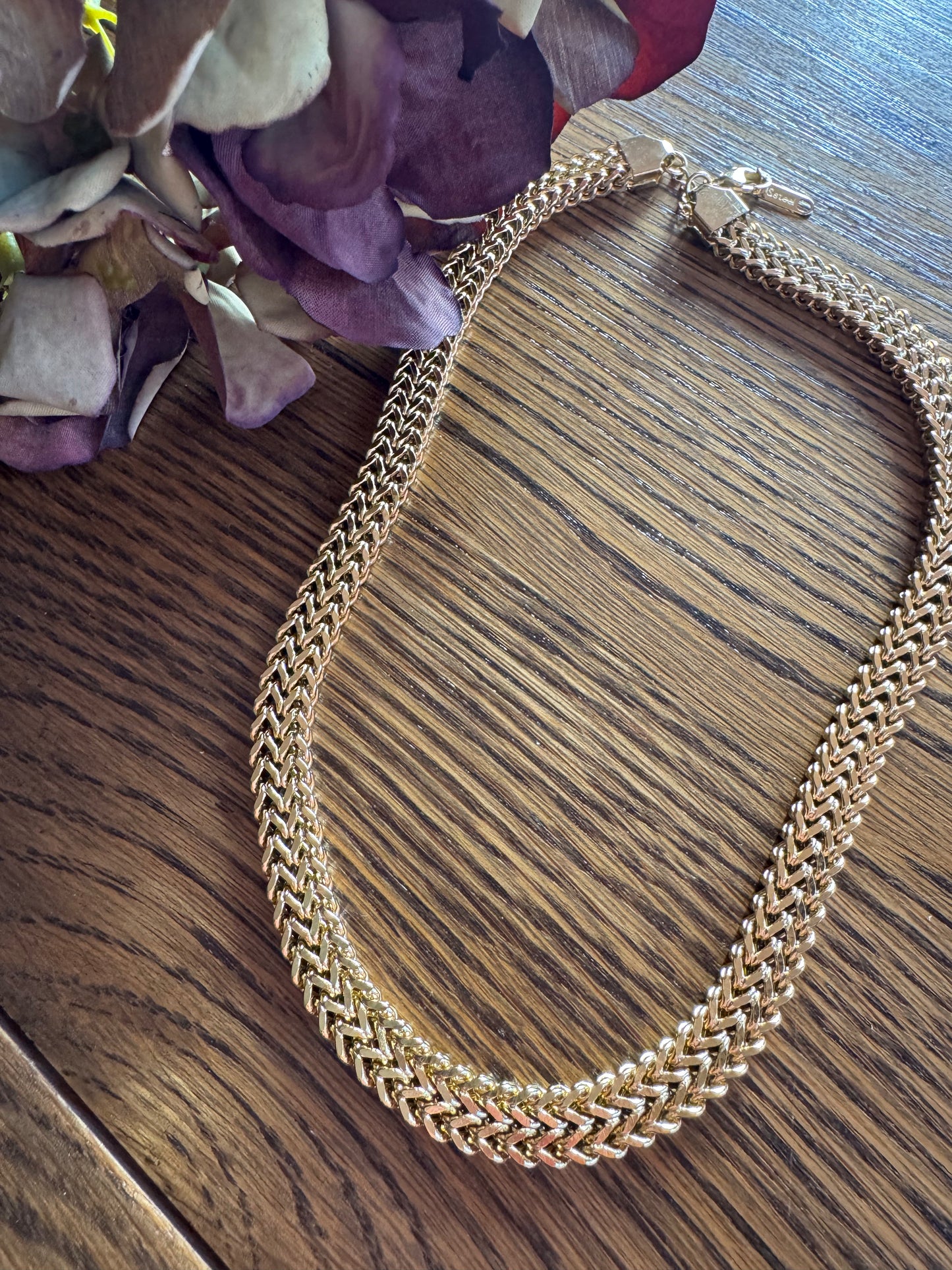 Flat chunky woven gold necklace A47