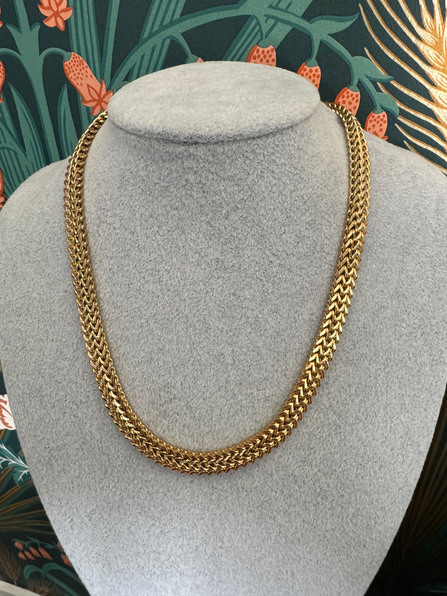 Flat chunky woven gold necklace A47