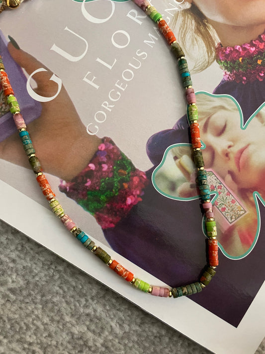 Multicoloured beaded necklace button clasp 40