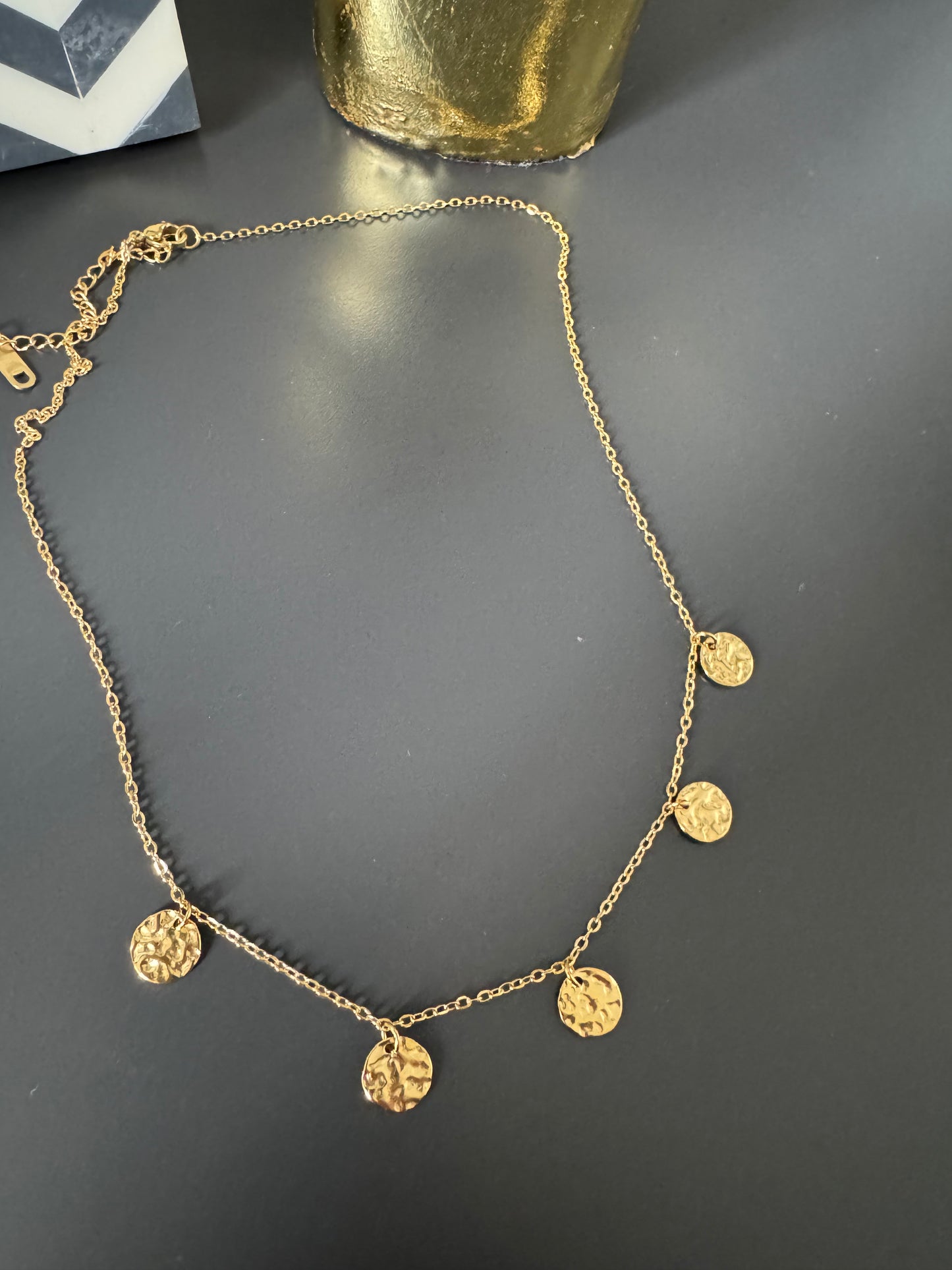 Gold disc layering chain A53