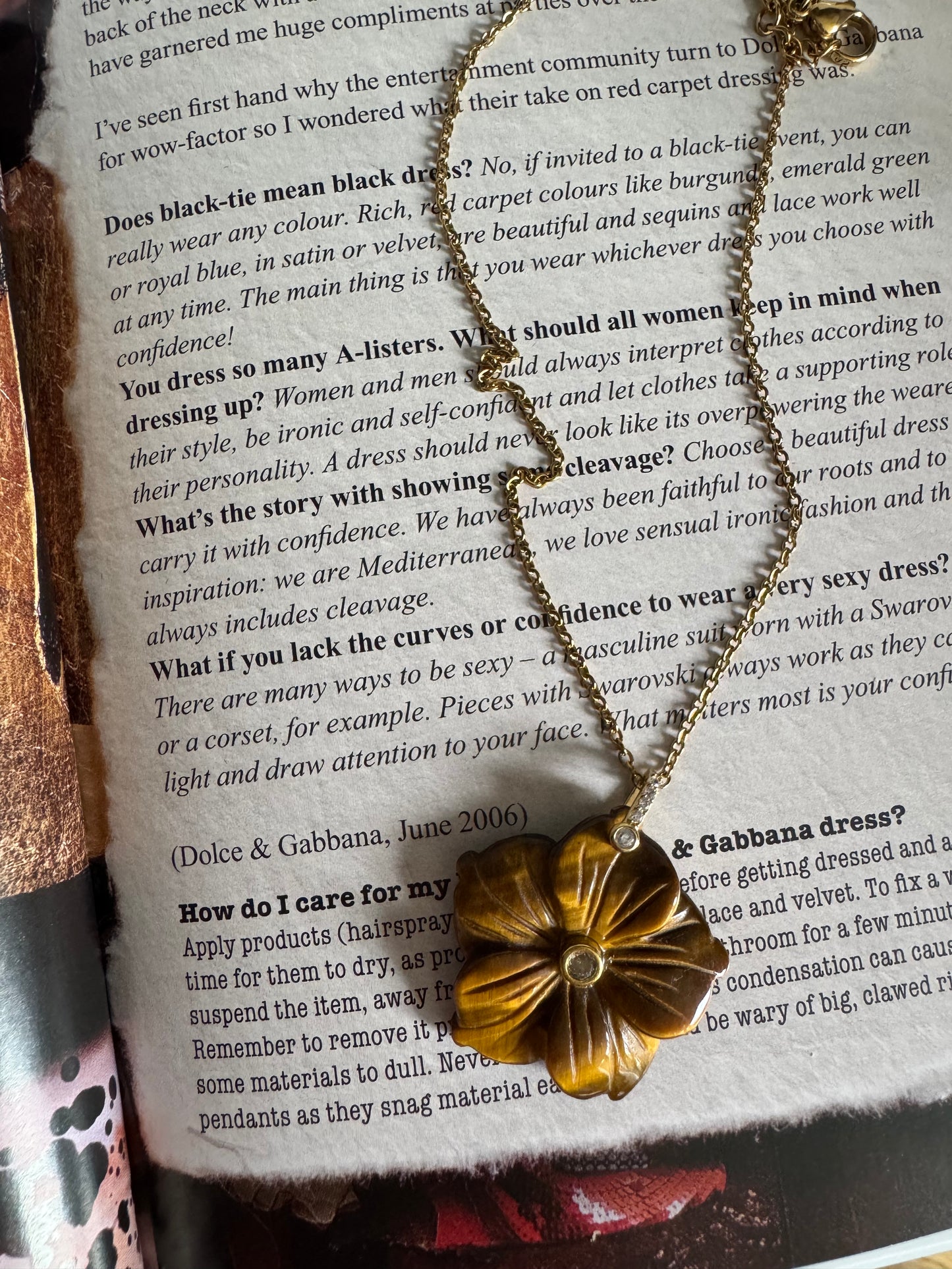 Flower tigers eye pendant necklace B5