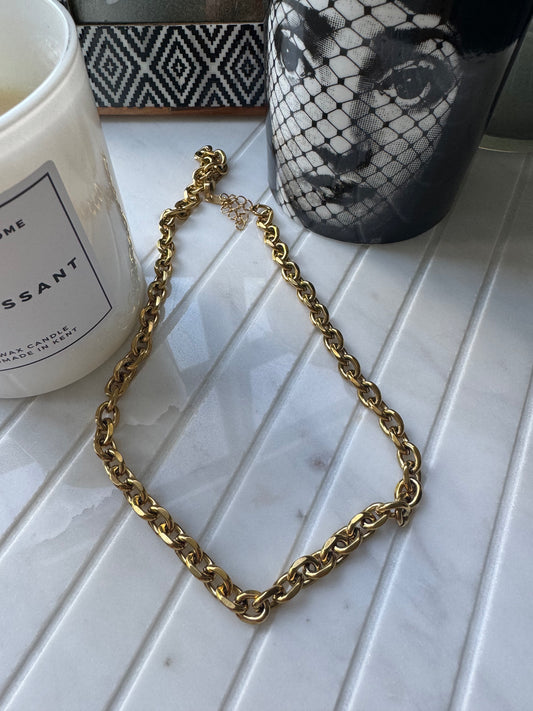 Gold chunky chain 45cm B10