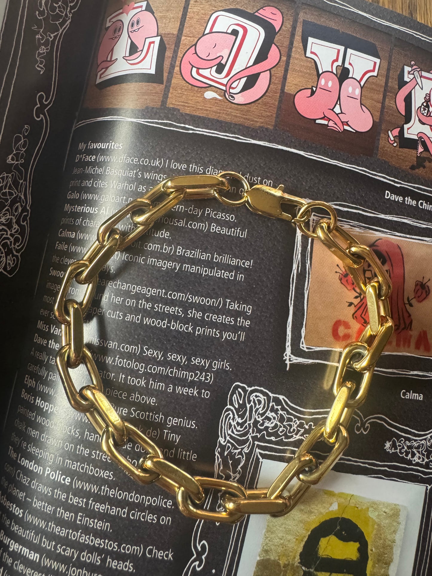 Gold link bracelet B17
