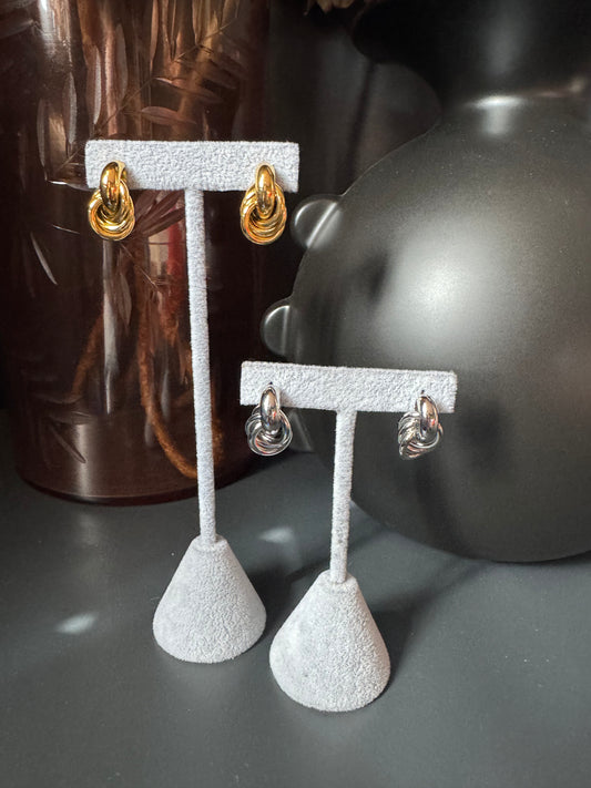 Gold / silver small knotted studs B22