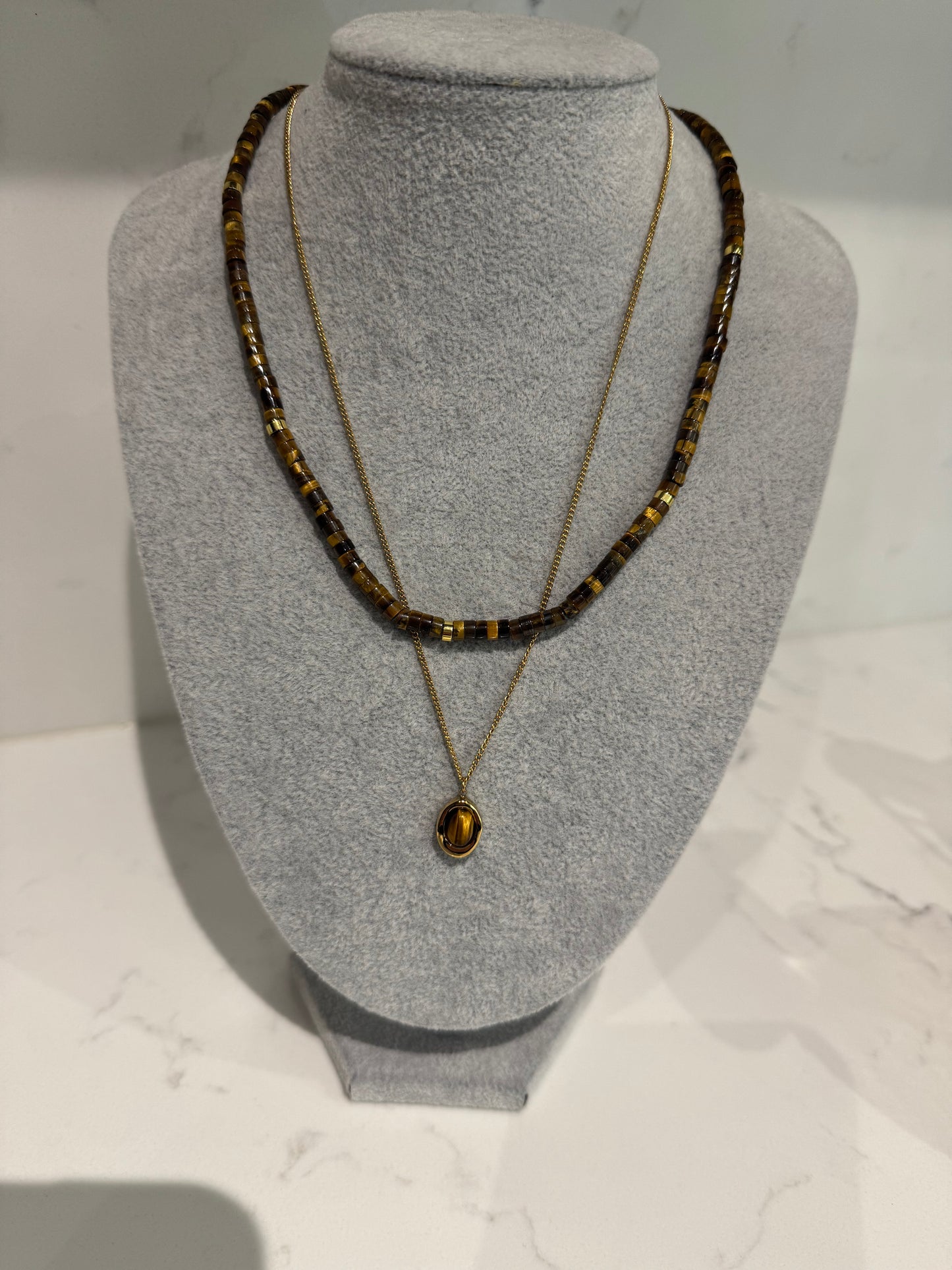 Tigers eye pendant B28