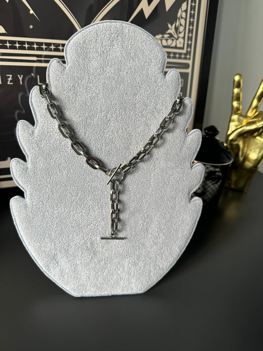 Silver chunky T Bar necklace 69