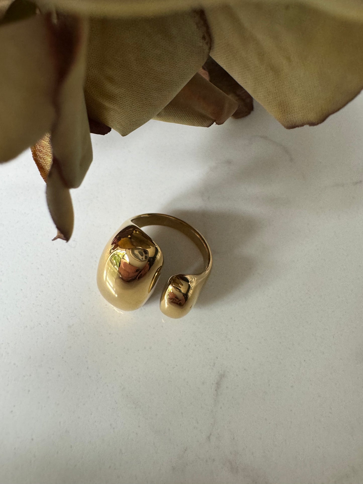 Gold double end statement ring 94