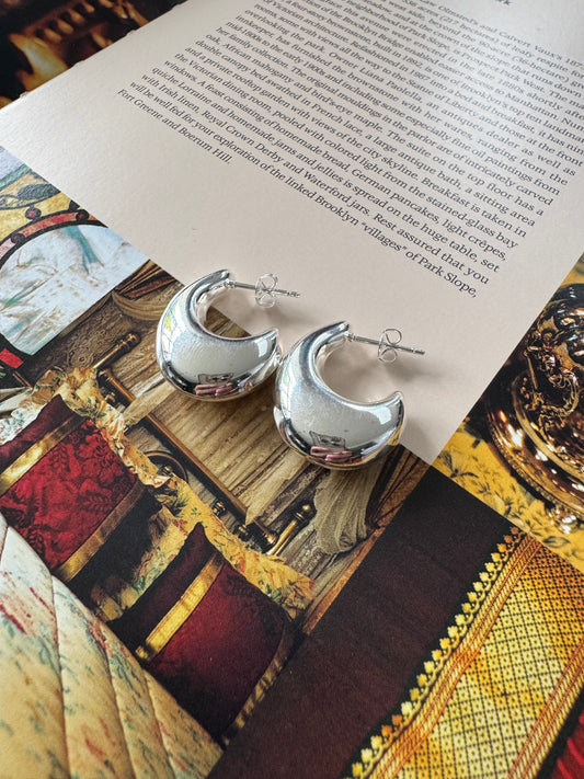 Silver moon earrings B58